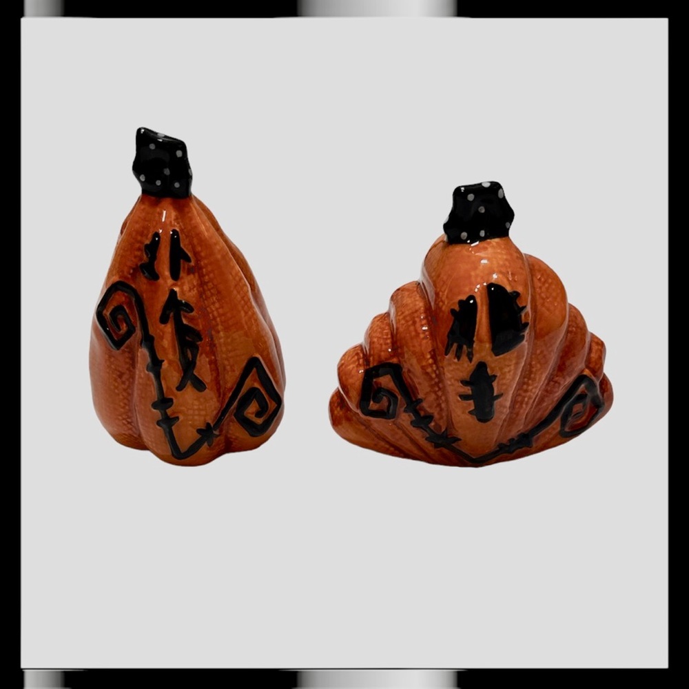 BLUE SKY Pumpkin Hand Crafted Hand Painted Salt & Pepper Set.